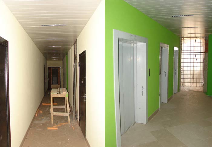 Общий коридор на этаже в ЖК Лазаревское